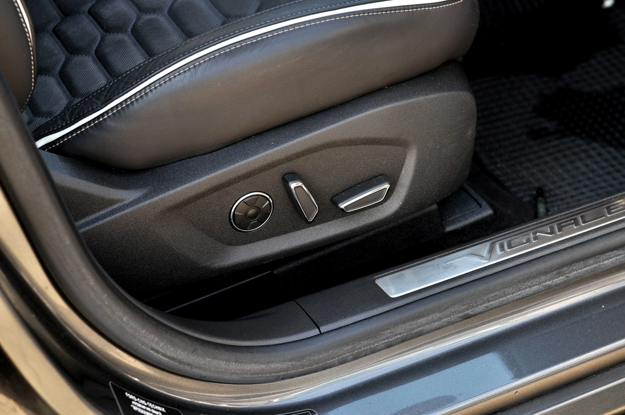 Ford Mondeo - Zdjęcie 25