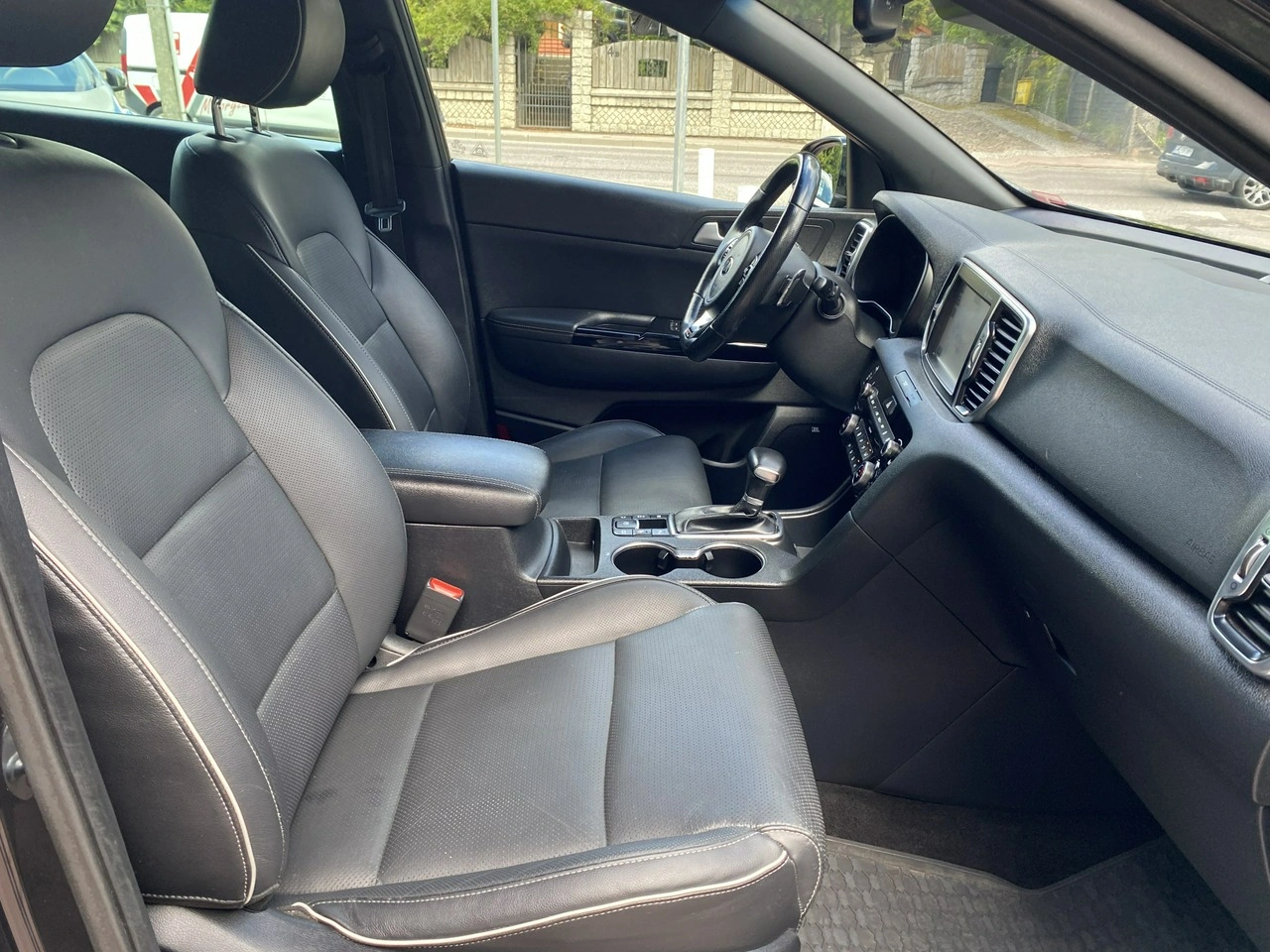 Kia Sportage - Zdjęcie 9