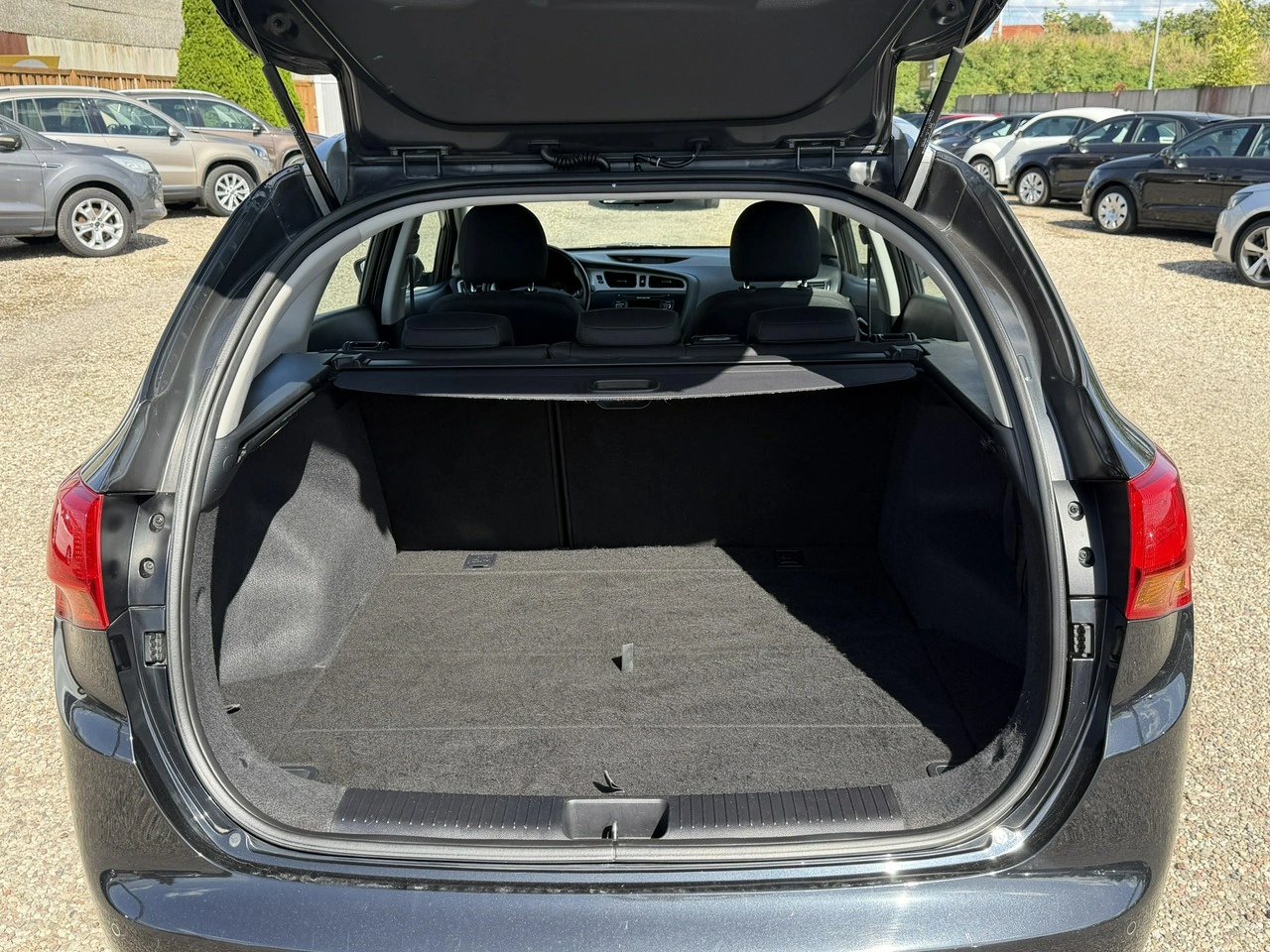 Kia Ceed - Zdjęcie 9