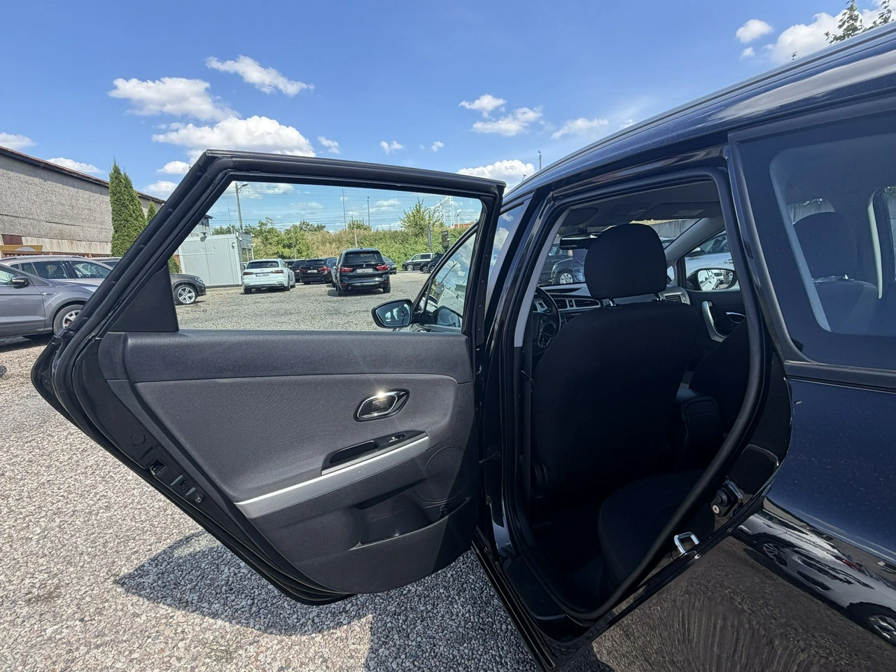 Kia Ceed - Zdjęcie 33