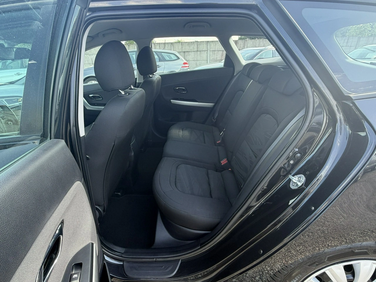 Kia Ceed - Zdjęcie 8