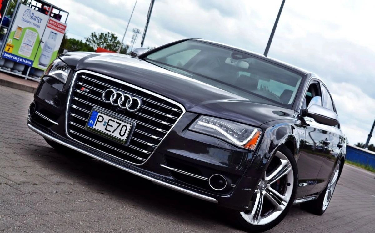 Audi S8 - Zdjęcie 1