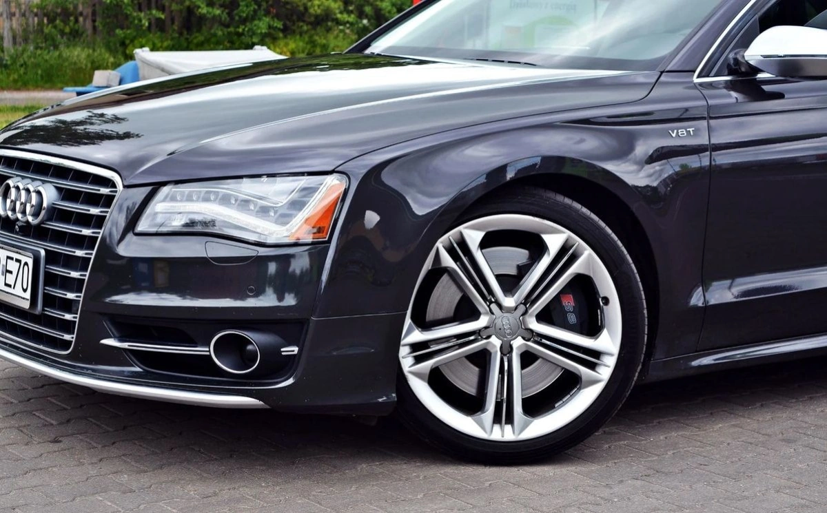 Audi S8 - Zdjęcie 3