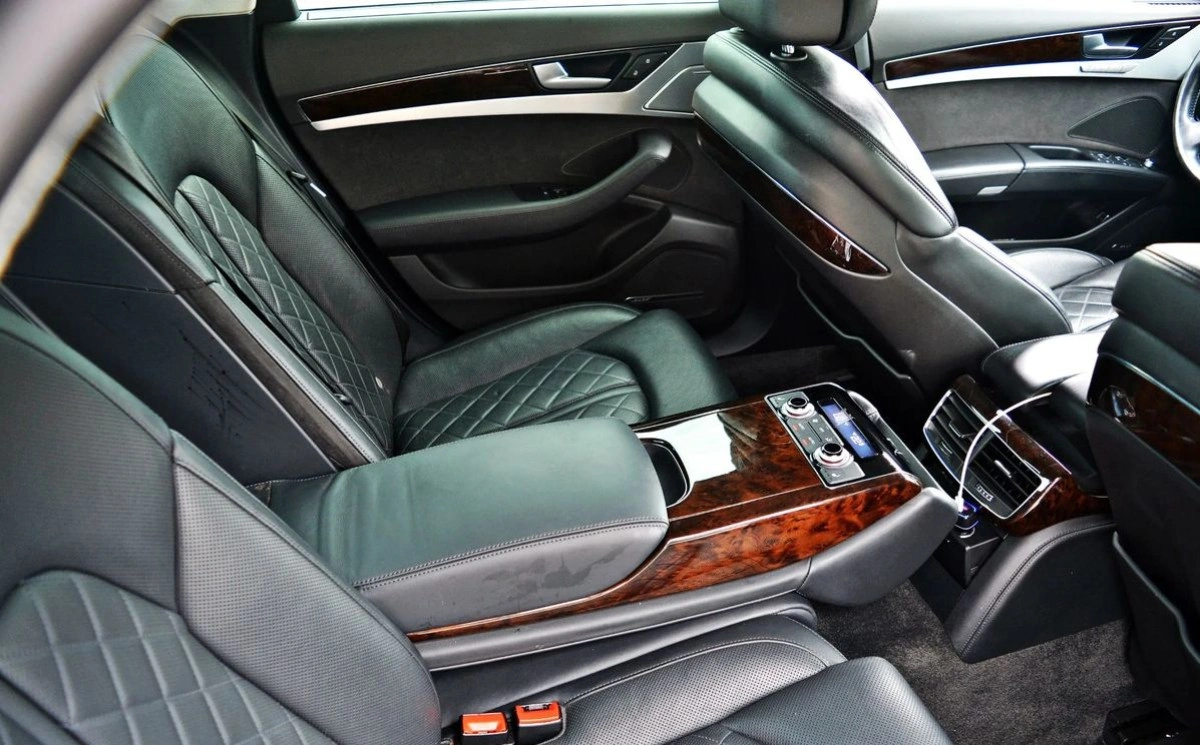 Audi S8 - Zdjęcie 10