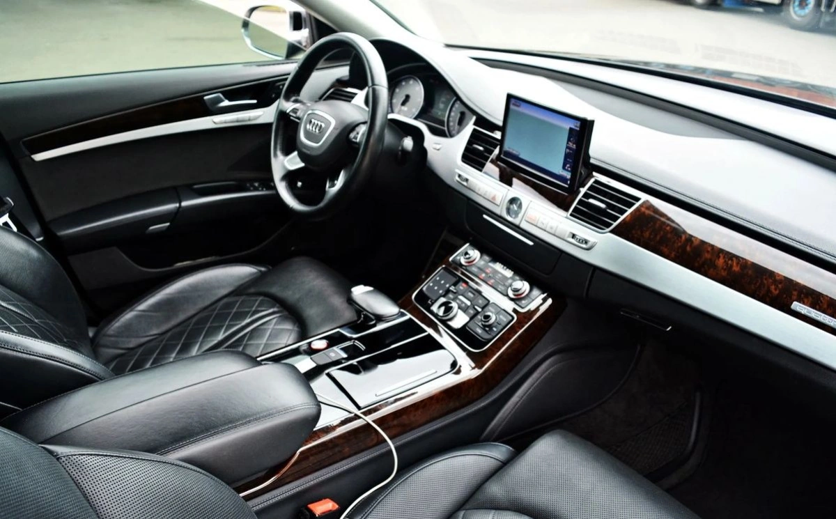 Audi S8 - Zdjęcie 14