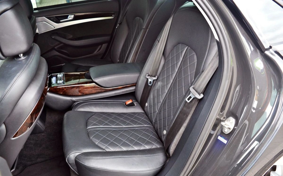 Audi S8 - Zdjęcie 15