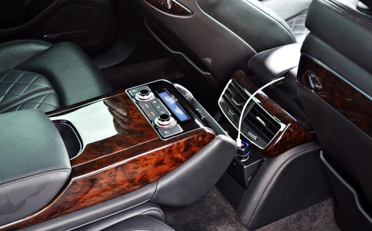 Audi S8 - Zdjęcie 19