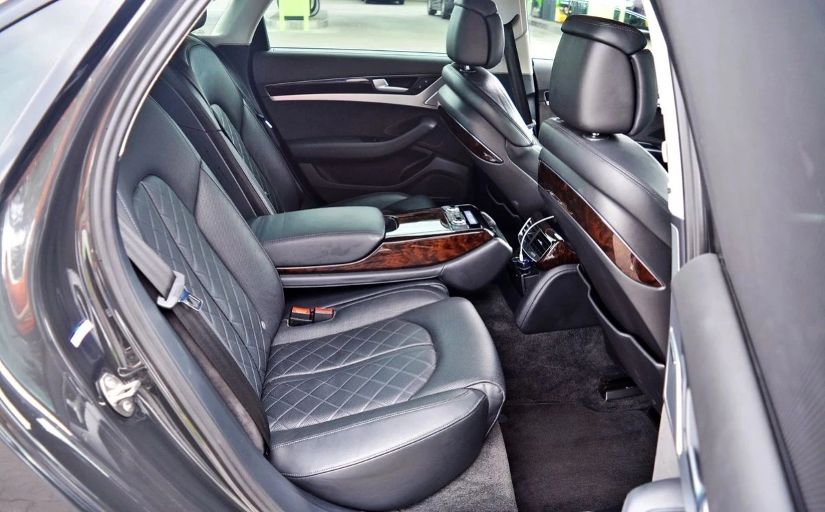 Audi S8 - Zdjęcie 20