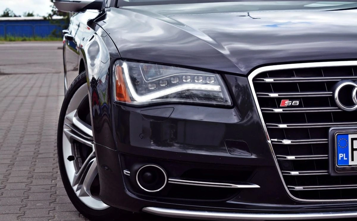Audi S8 - Zdjęcie 28