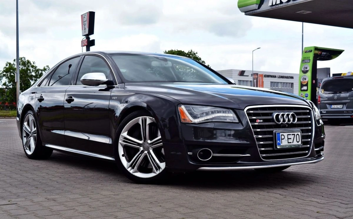 Audi S8 - Zdjęcie 30