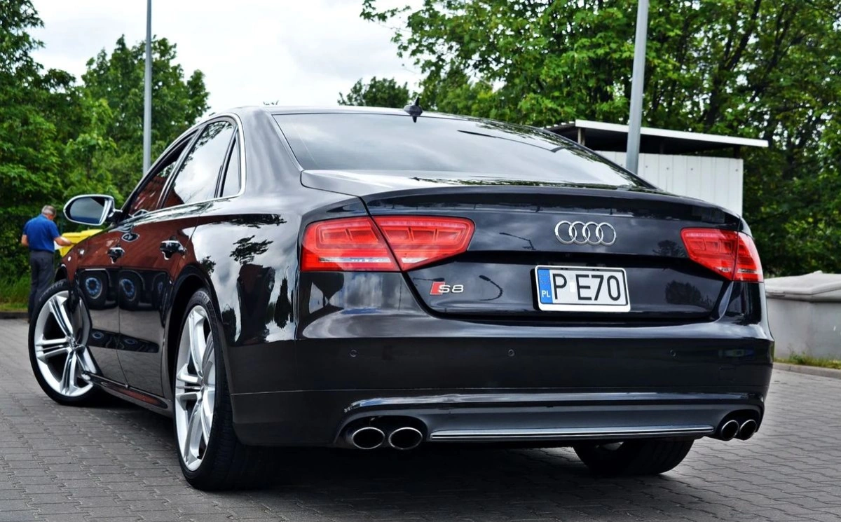 Audi S8 - Zdjęcie 31