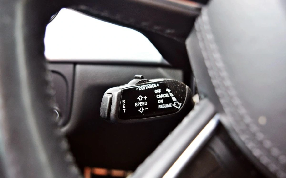 Audi S8 - Zdjęcie 33