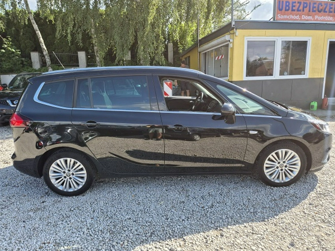 Opel Zafira - Zdjęcie 13