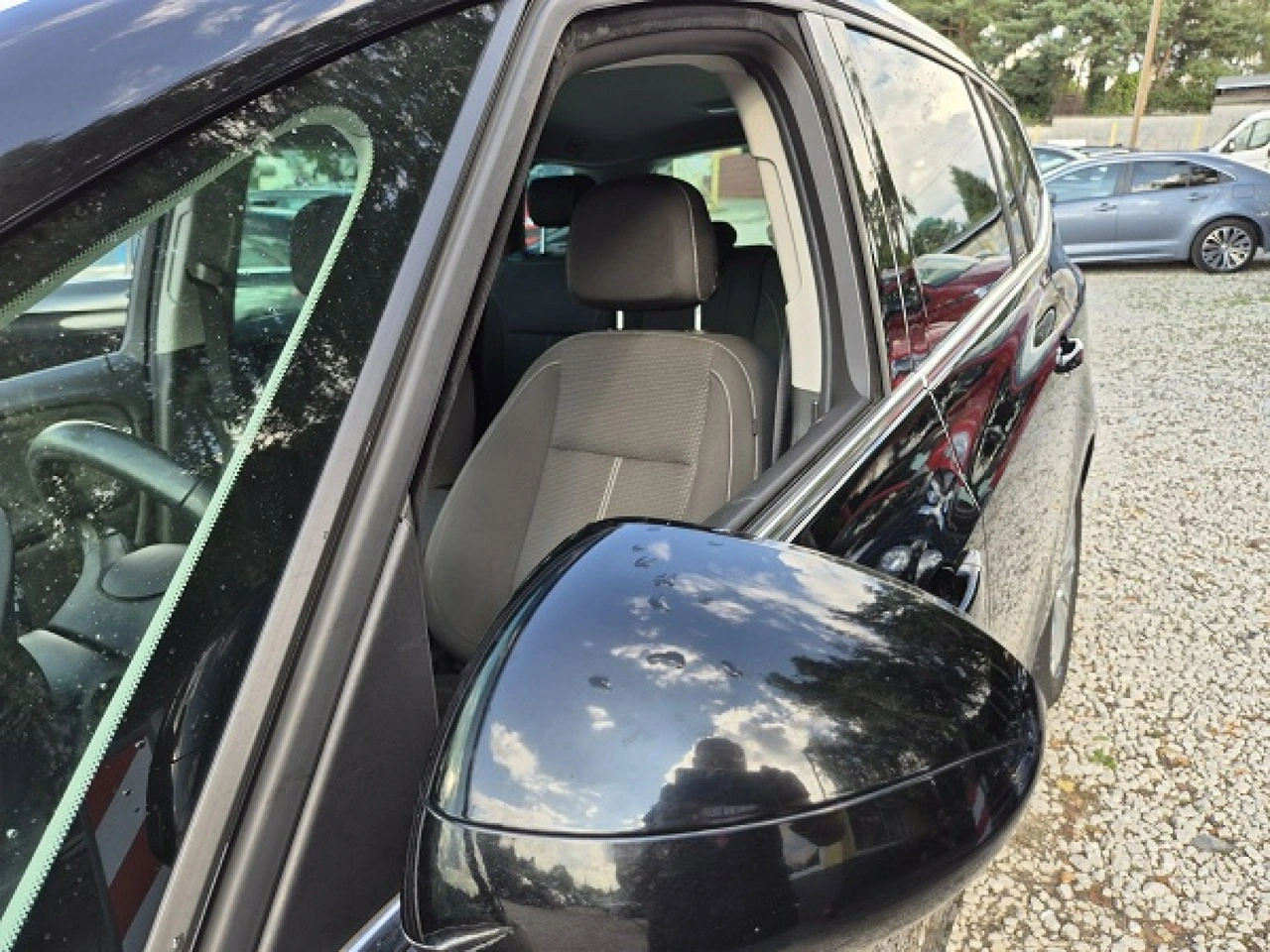 Opel Zafira - Zdjęcie 8