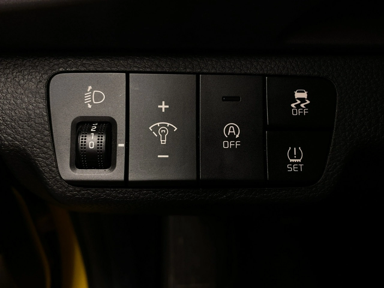 Kia Stonic - Zdjęcie 30