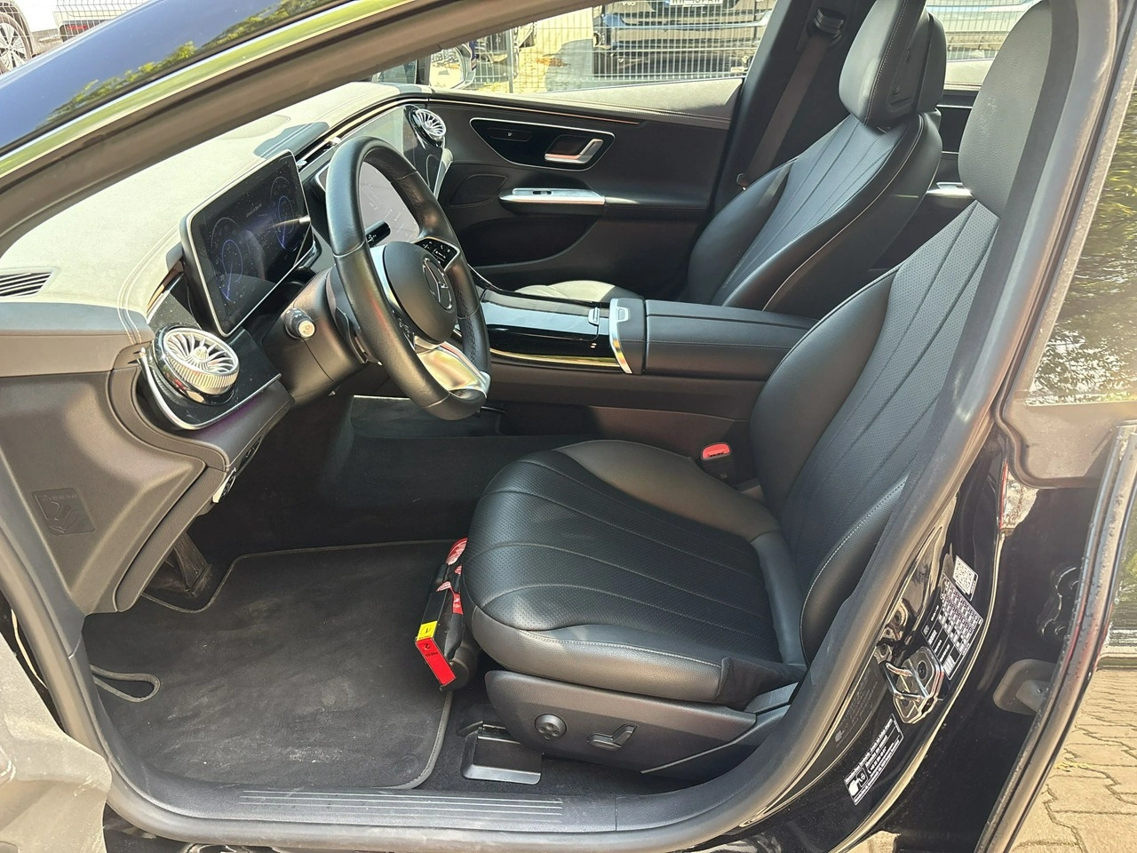 Mercedes EQE - Zdjęcie 9