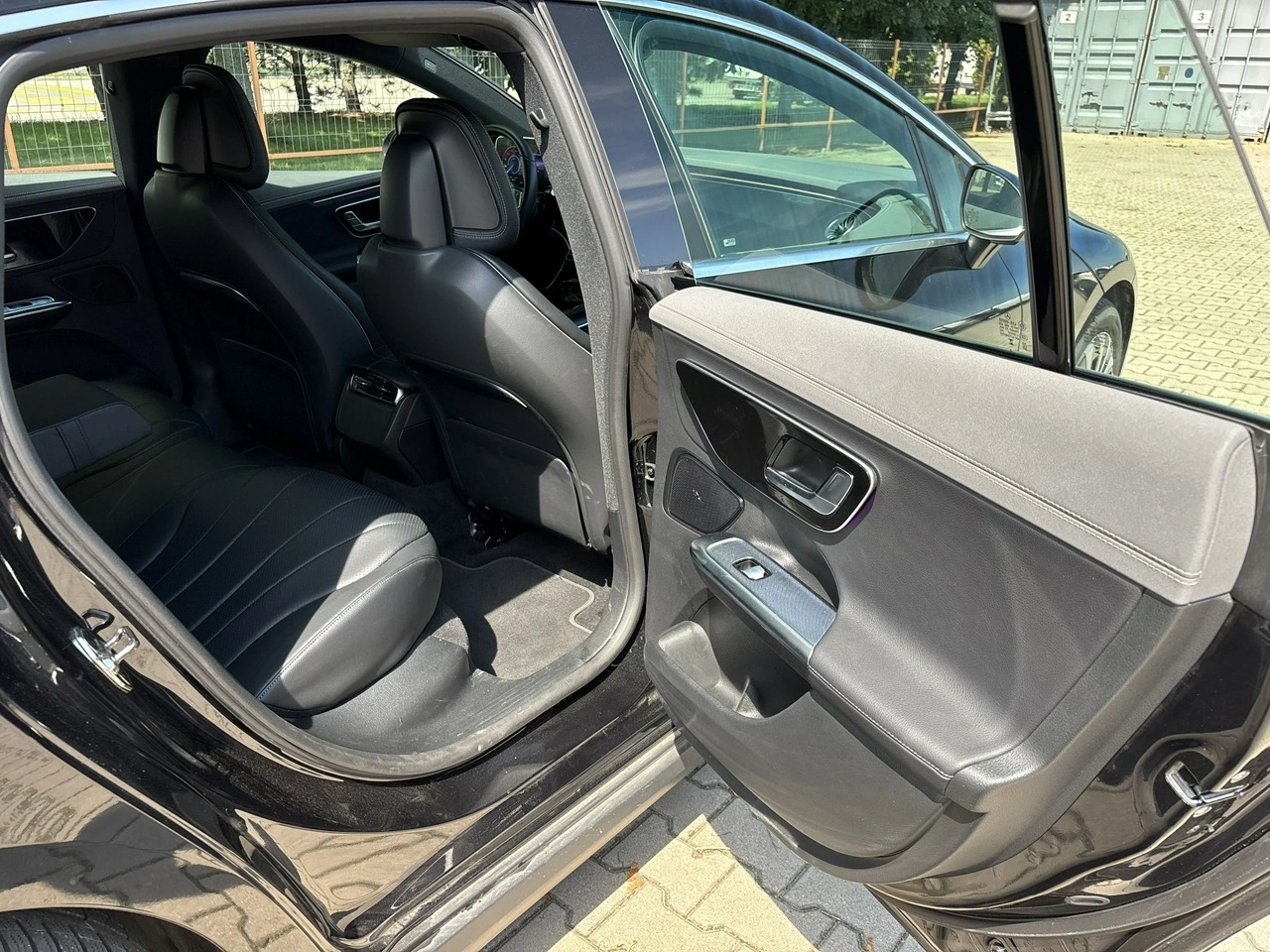 Mercedes EQE - Zdjęcie 17