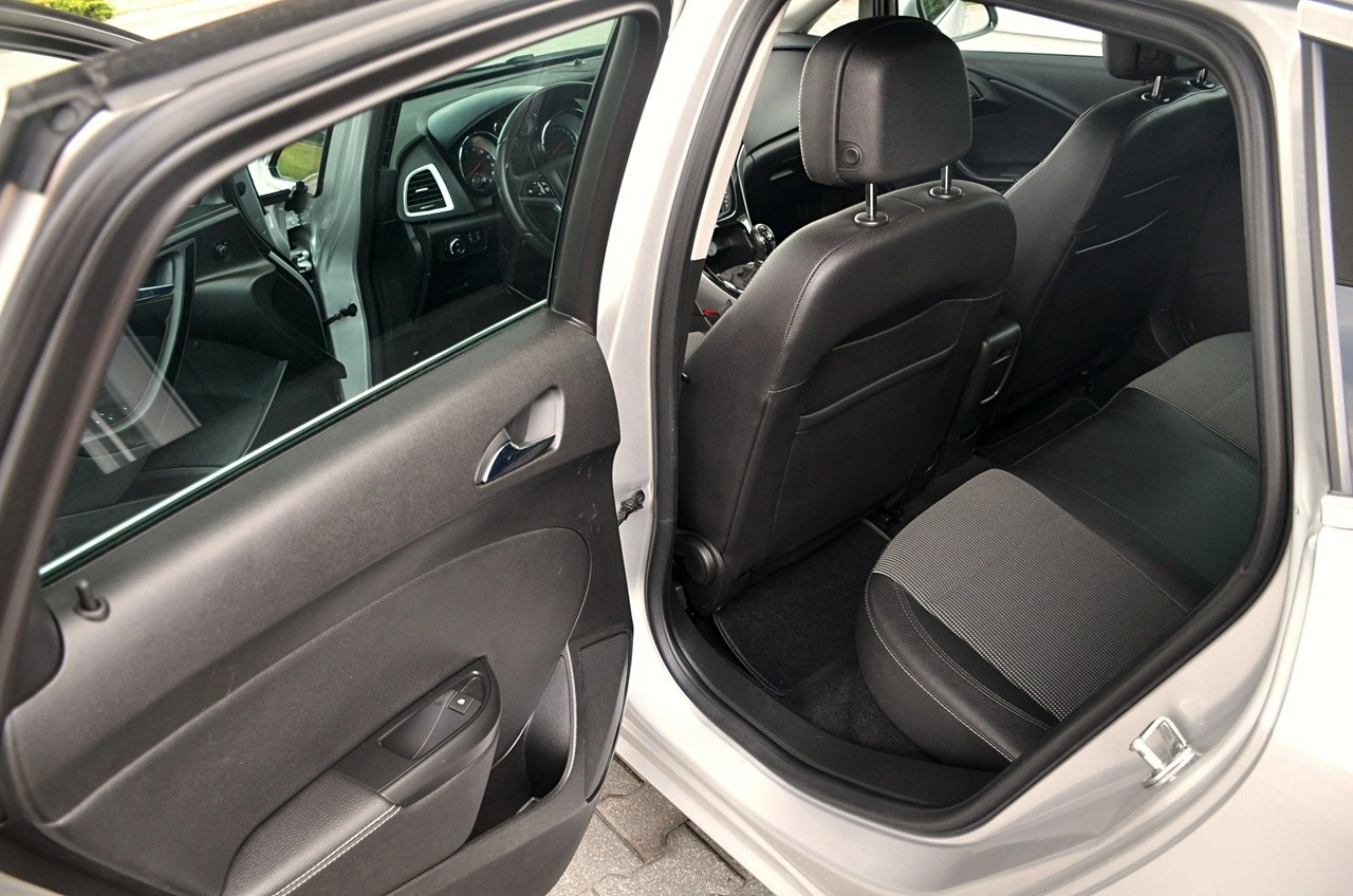 Opel Astra - Zdjęcie 13