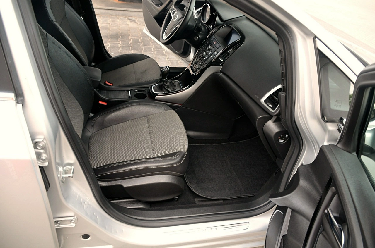 Opel Astra - Zdjęcie 16