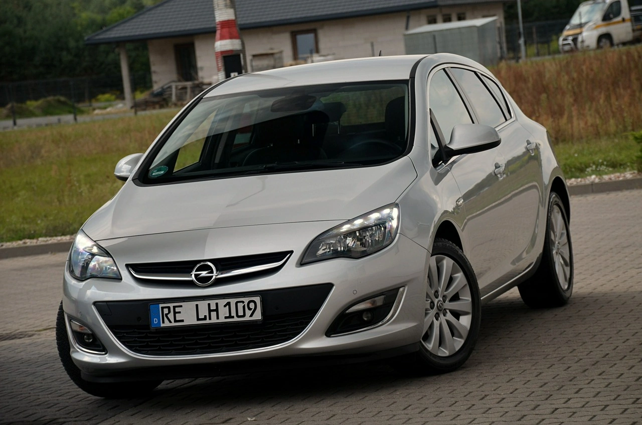 Opel Astra - Zdjęcie 3