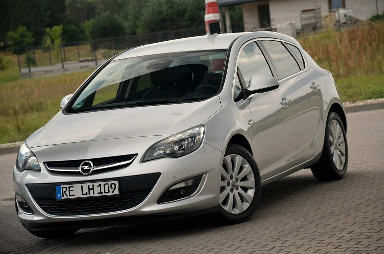Opel Astra - Zdjęcie 4