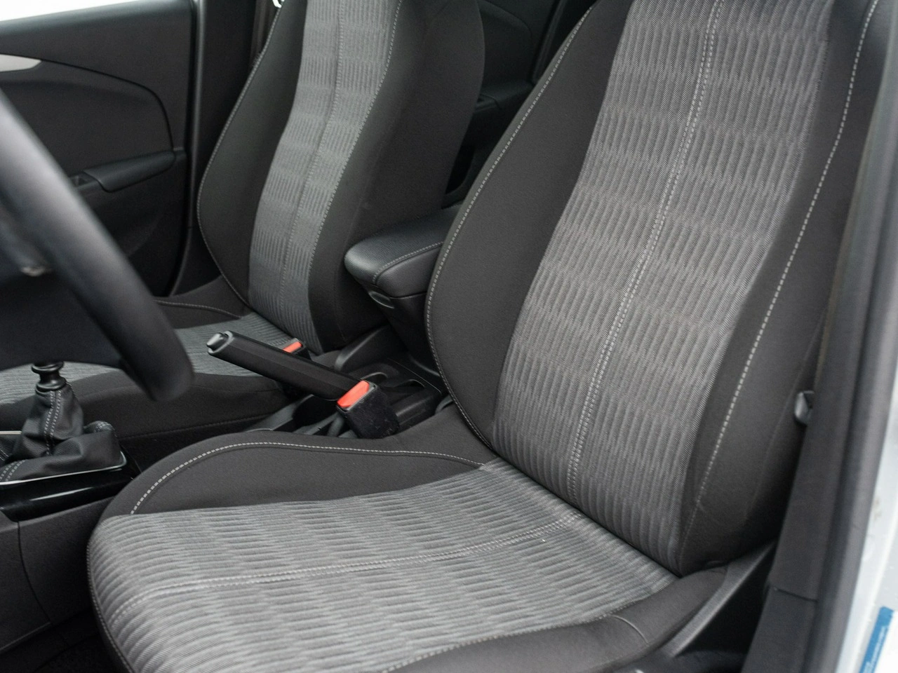 Opel Corsa - Zdjęcie 10