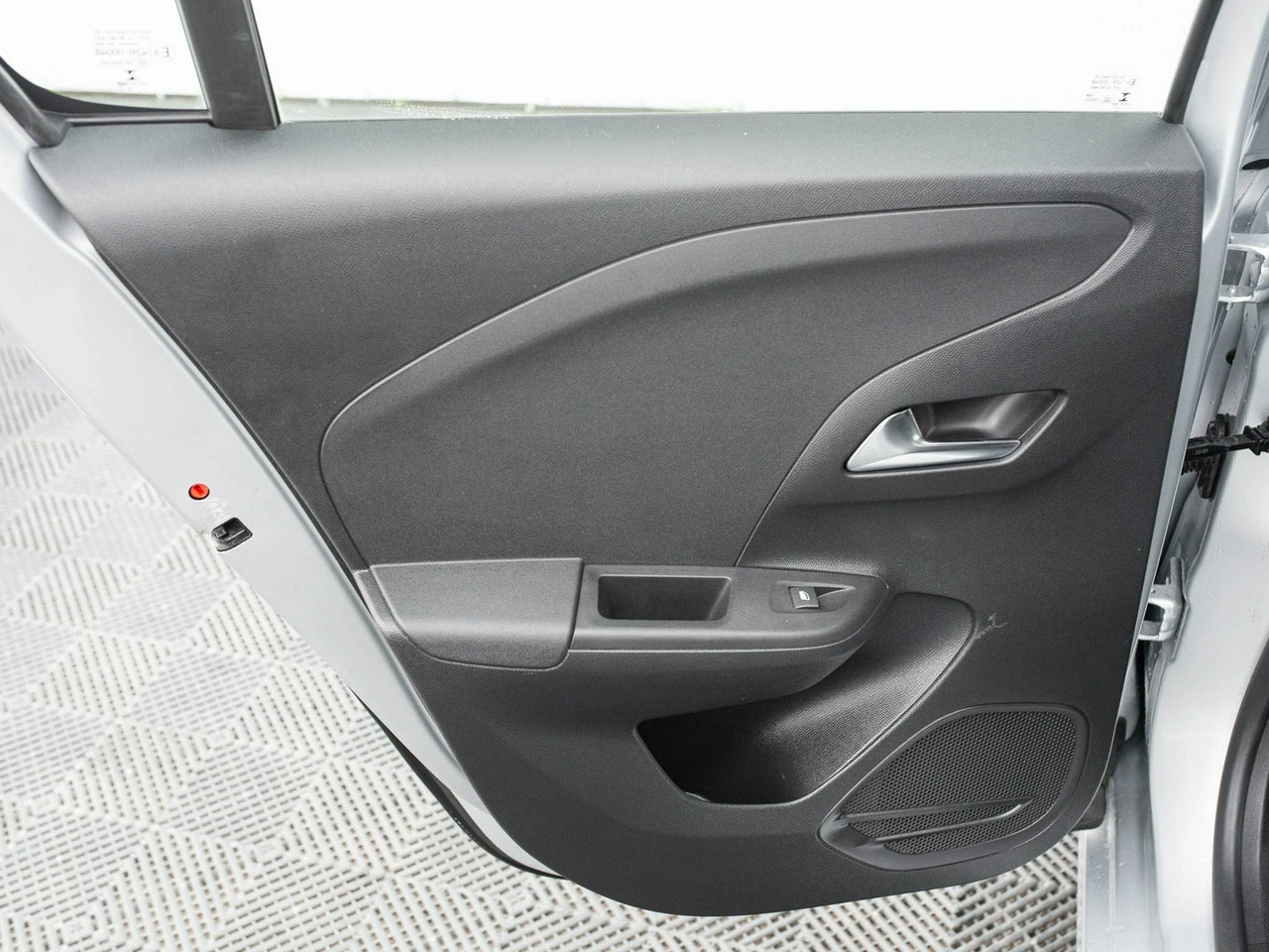 Opel Corsa - Zdjęcie 20