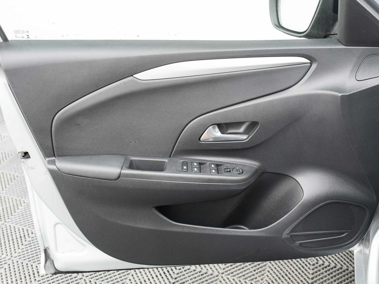 Opel Corsa - Zdjęcie 8