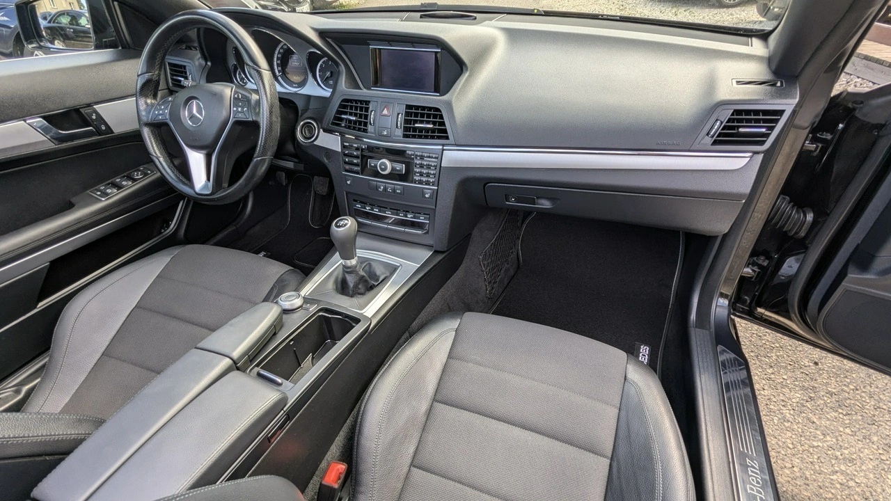 Mercedes E 220 - Zdjęcie 21