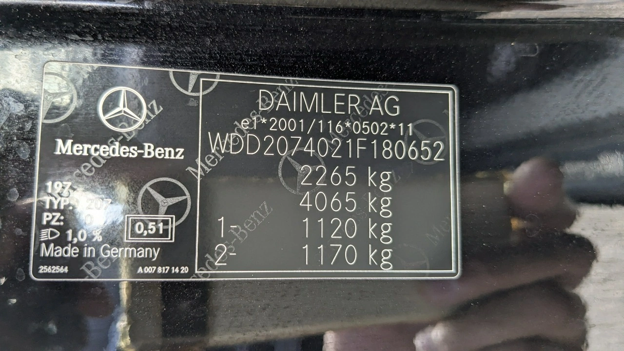 Mercedes E 220 - Zdjęcie 25