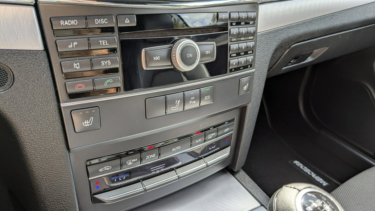 Mercedes E 220 - Zdjęcie 29