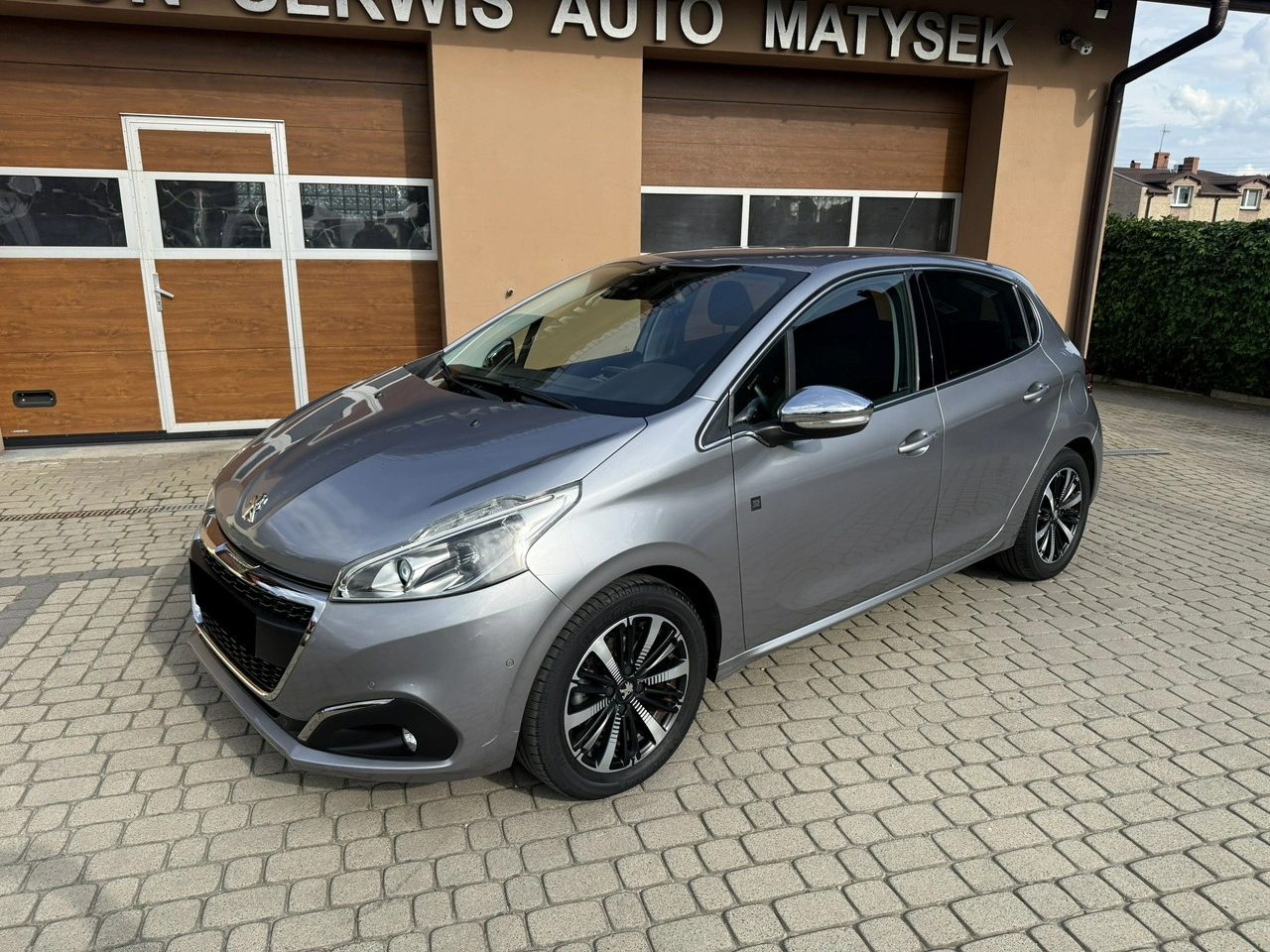 Peugeot 208 - Zdjęcie 11