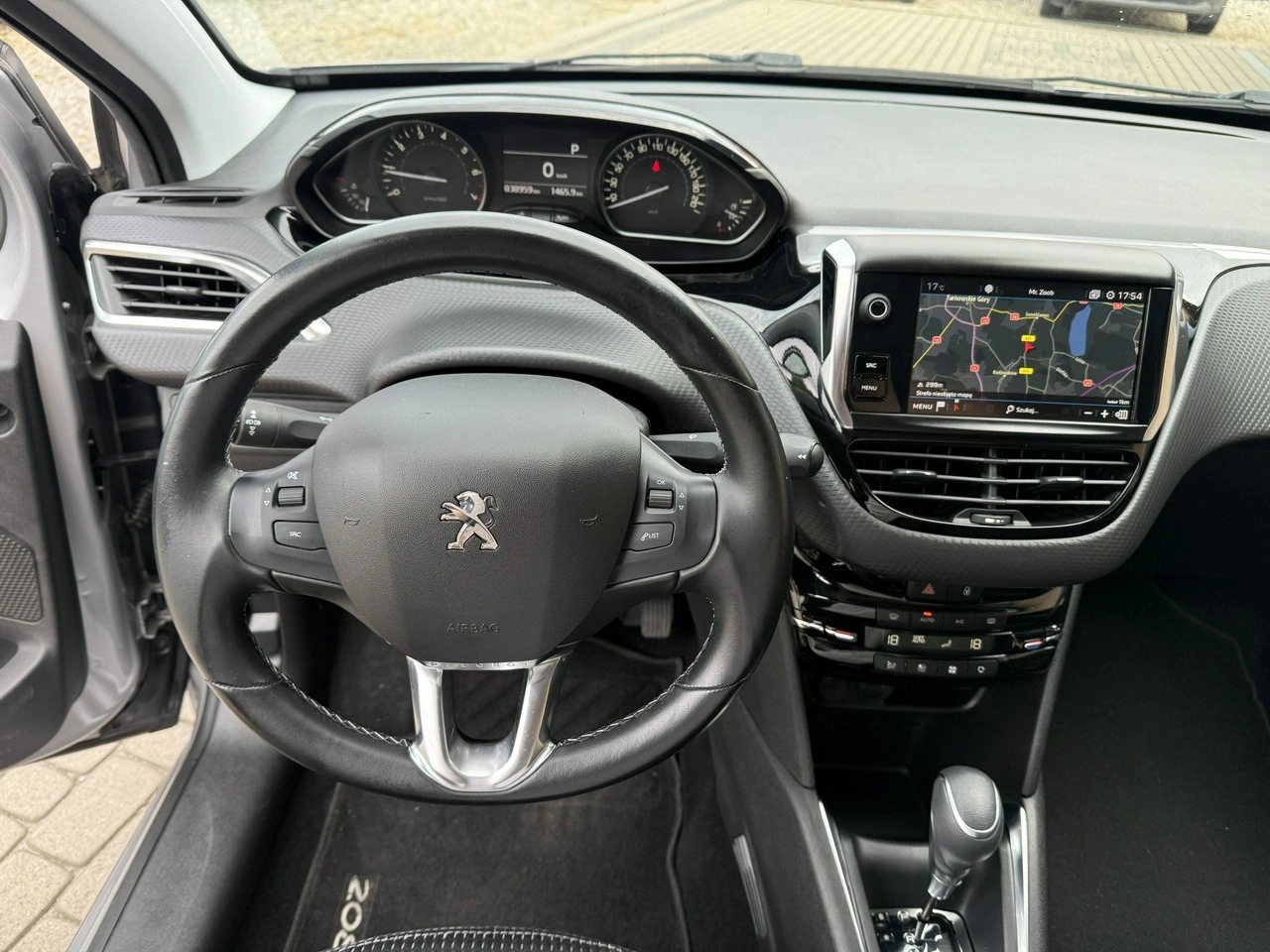 Peugeot 208 - Zdjęcie 14