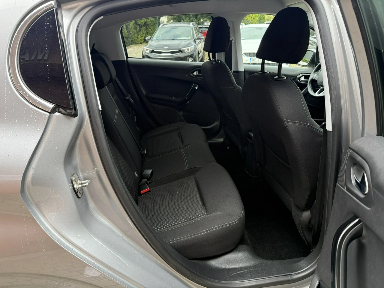 Peugeot 208 - Zdjęcie 26