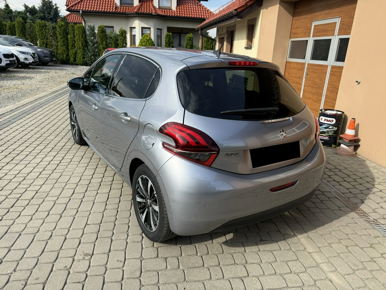 Peugeot 208 - Zdjęcie 8