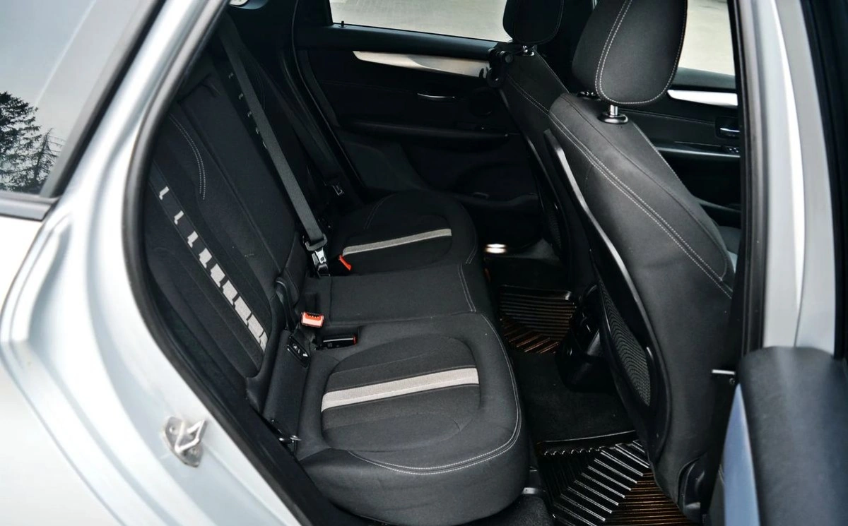 BMW Seria 2 - Zdjęcie 6