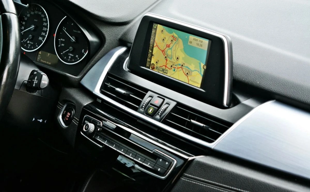 BMW Seria 2 - Zdjęcie 18