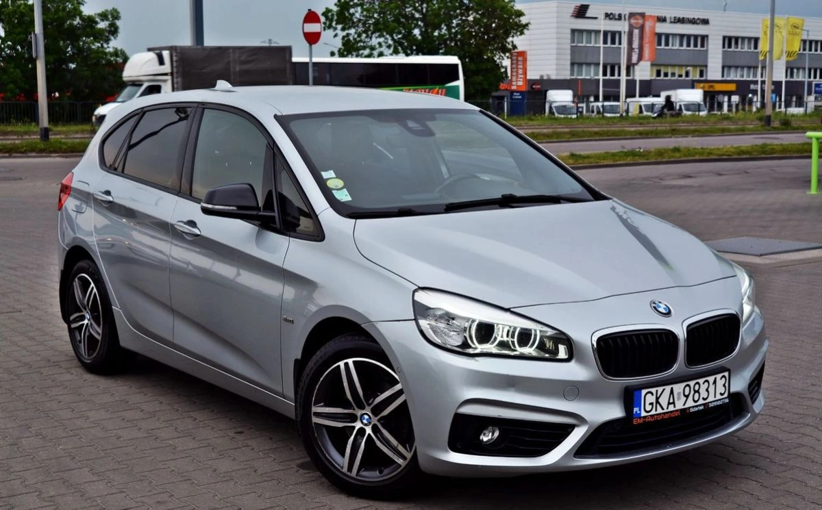 BMW Seria 2 - Zdjęcie 23