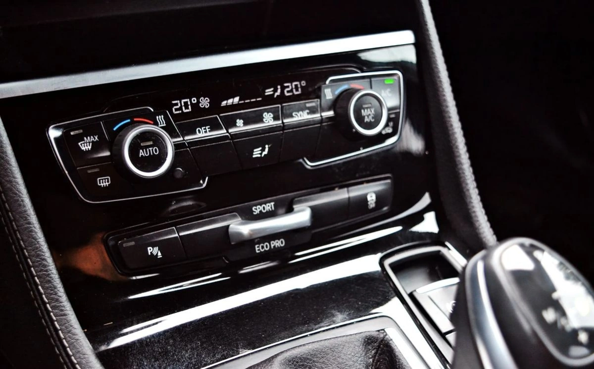 BMW Seria 2 - Zdjęcie 32