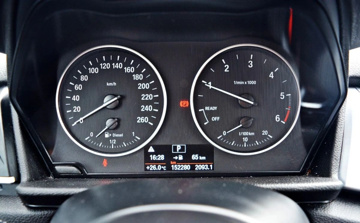 BMW Seria 2 - Zdjęcie 34