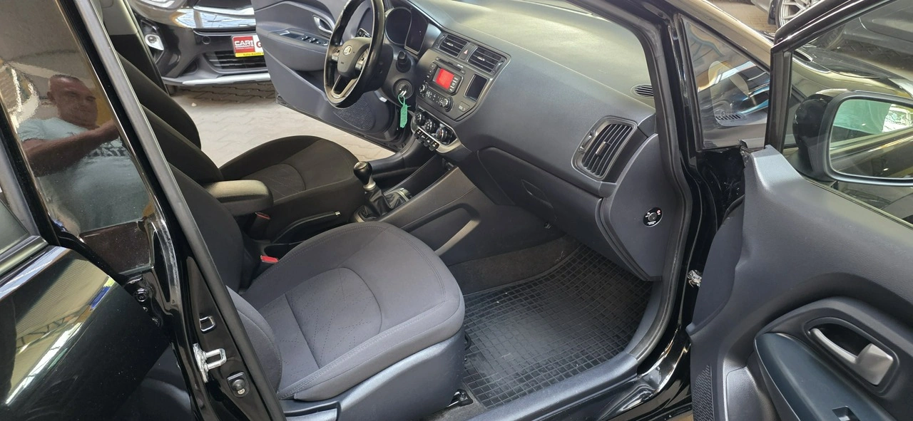 Kia Rio - Zdjęcie 15