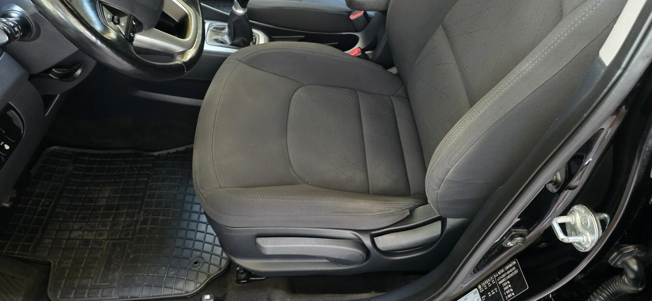 Kia Rio - Zdjęcie 18