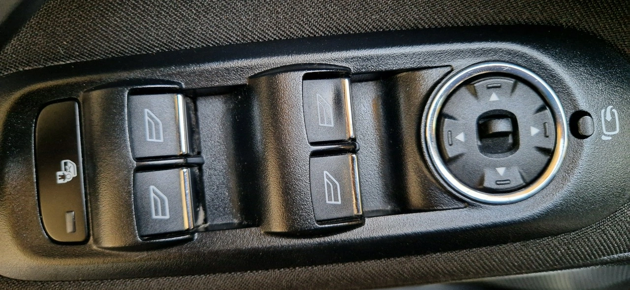 Ford S-Max - Zdjęcie 11