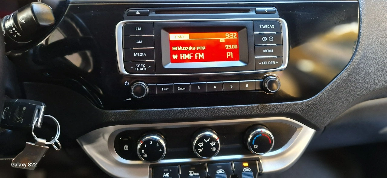 Kia Rio - Zdjęcie 14