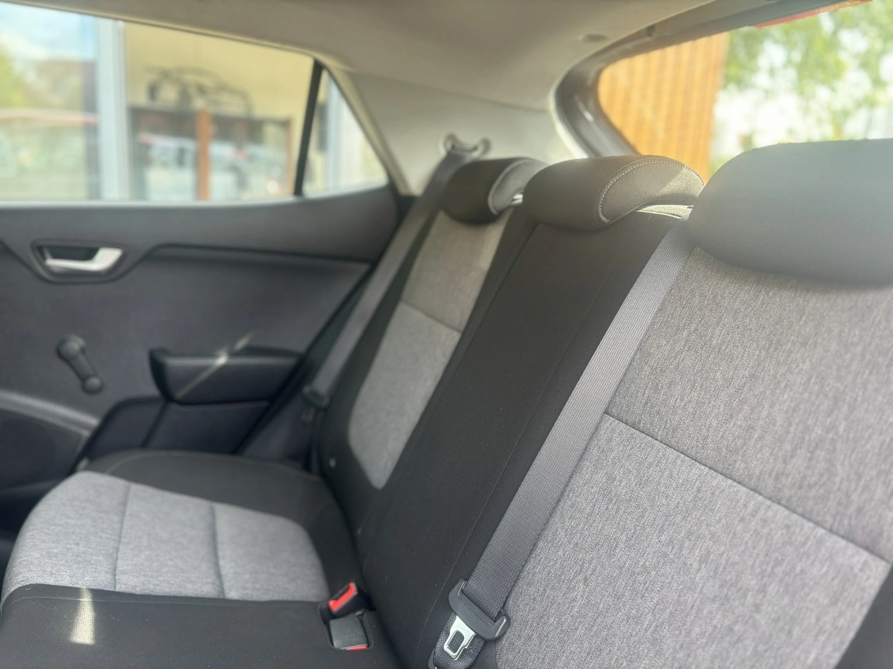 Kia Stonic - Zdjęcie 14