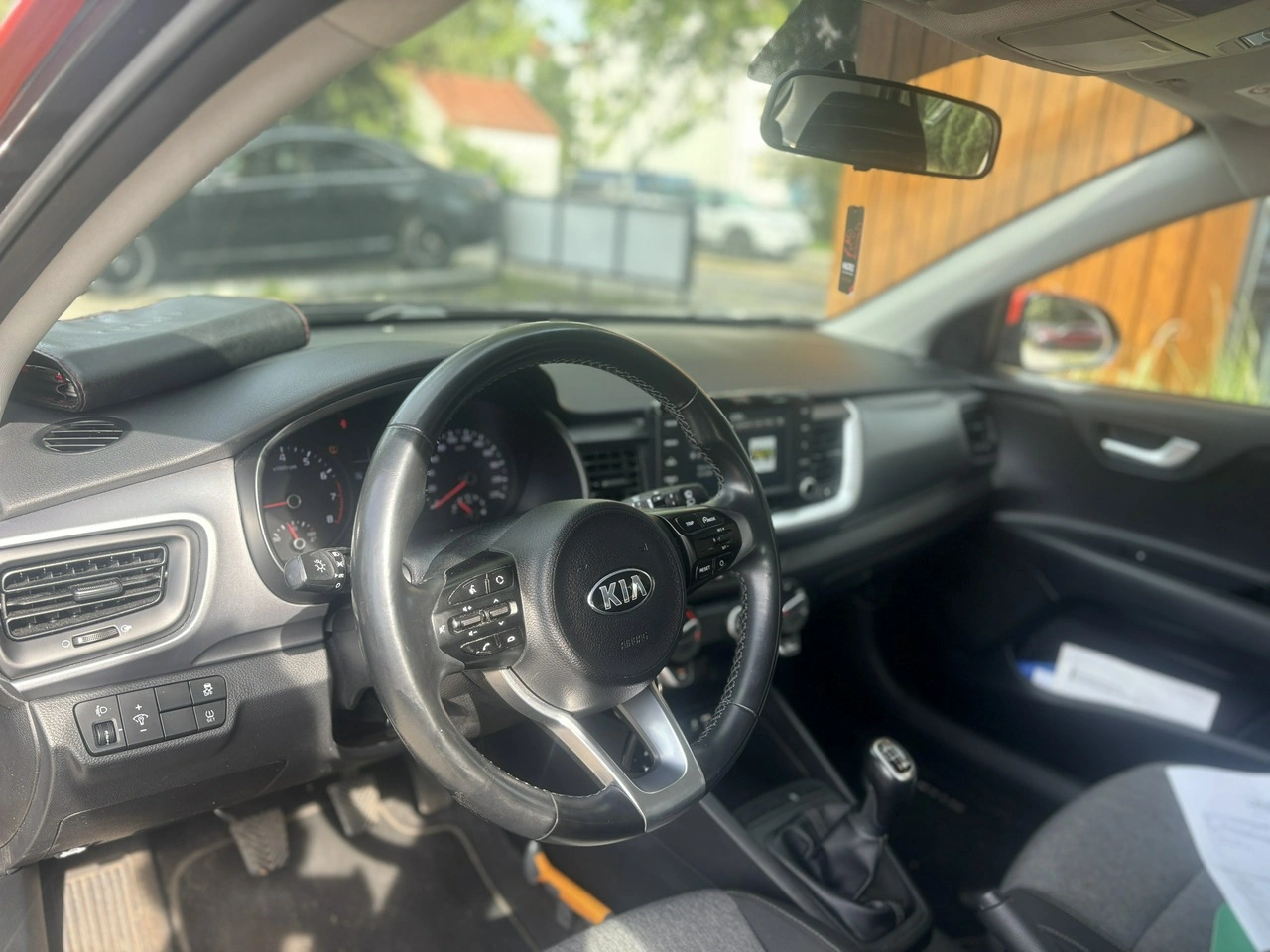 Kia Stonic - Zdjęcie 8