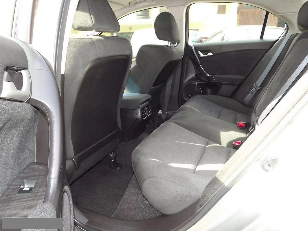 Honda Accord - Zdjęcie 11