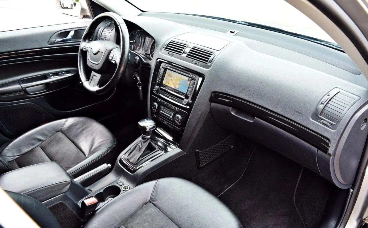 Skoda Octavia - Zdjęcie 8