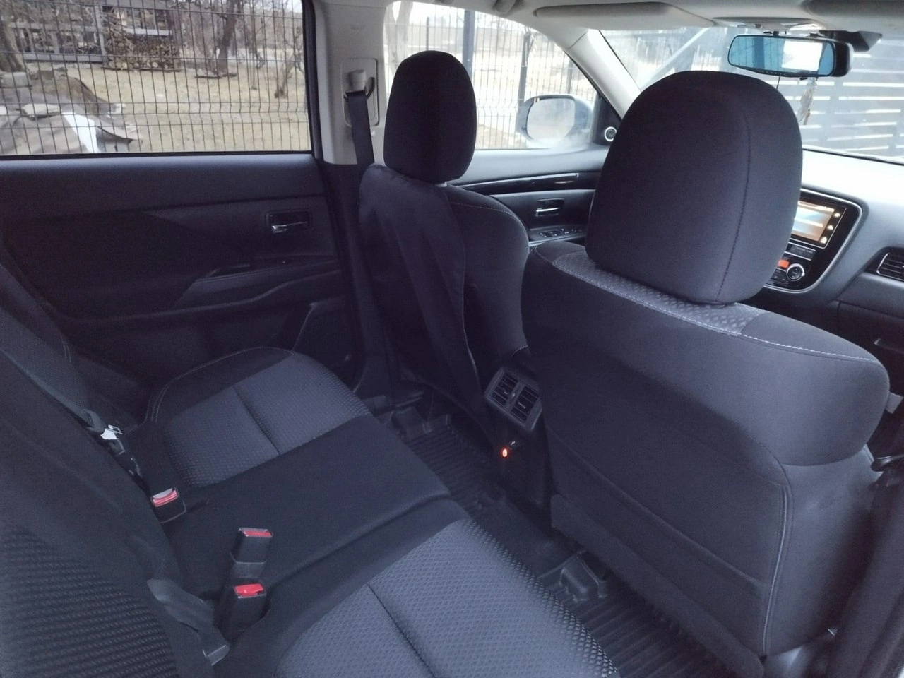 Mitsubishi Outlander - Zdjęcie 9