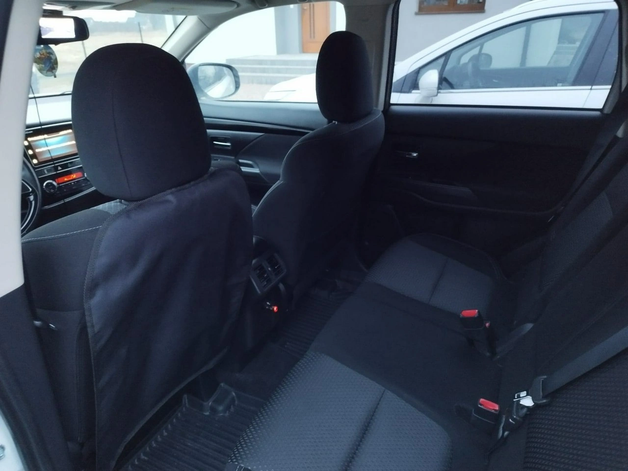 Mitsubishi Outlander - Zdjęcie 10